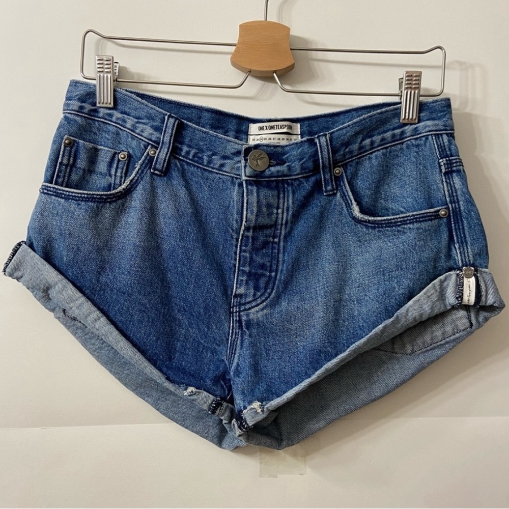 One Teaspoon Bandits Button Fly Twisted Rolled Cuff Hem Denim Shorts 24